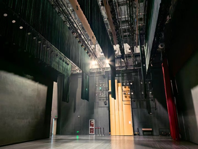 专注高品质设备供应，用硬核产品征服海外市场——我公司成功拿下蒙古国扎门乌德某剧场舞台设备✨